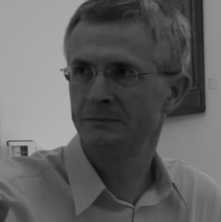 prof. UAM dr hab. Krzysztof Kozłowski